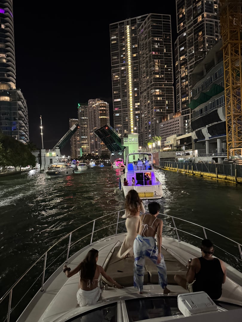 Miami yacht rental