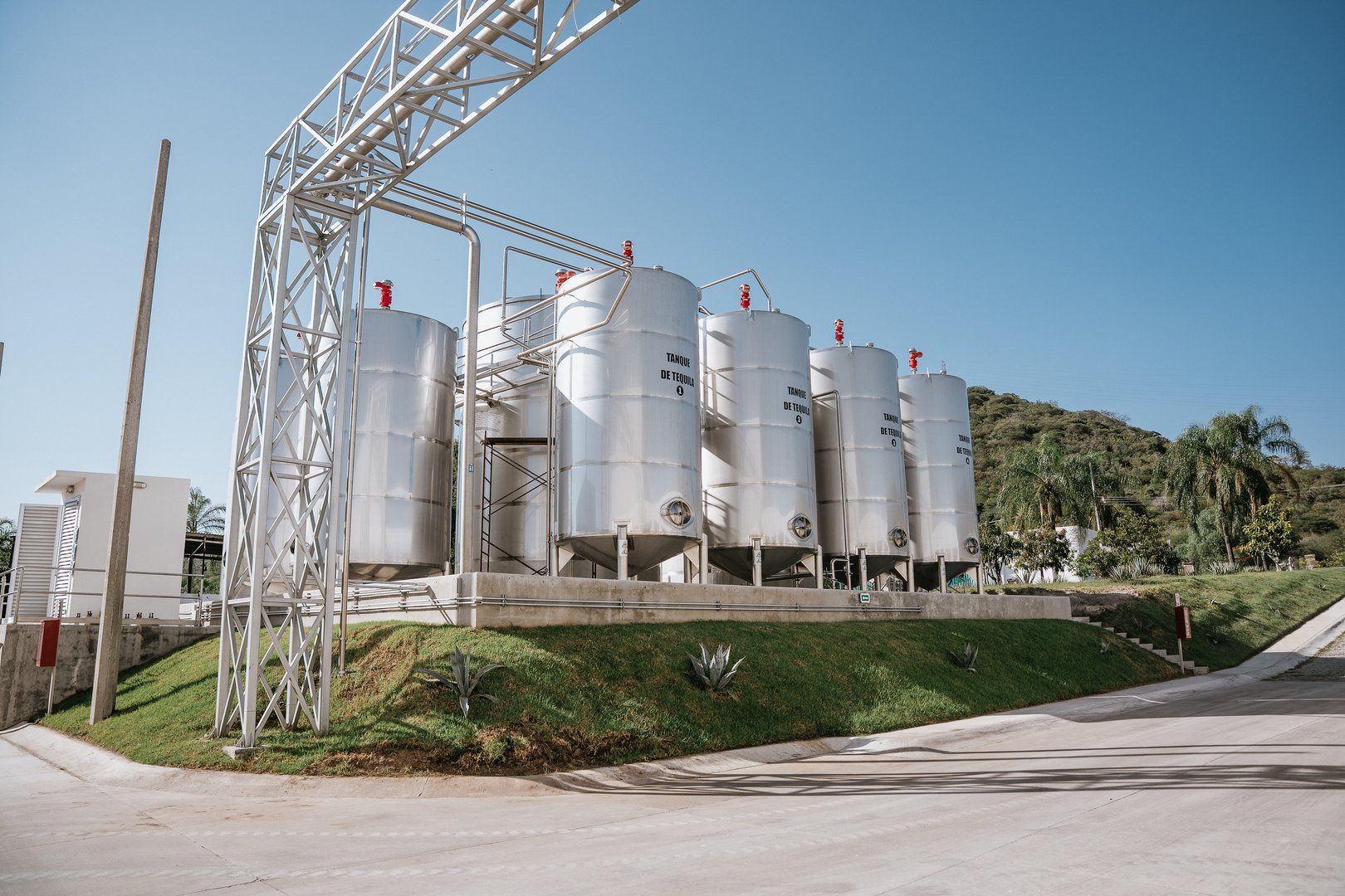 Planta industrial de Casa Álamos Tequilera