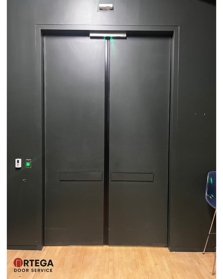 Commercial door repair services