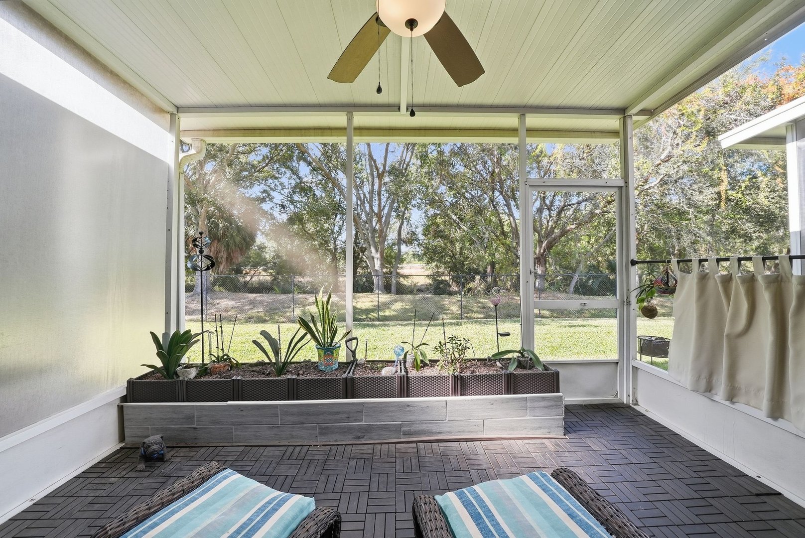 4711 Barnstead Dr Riverview FL - Kitchen Island