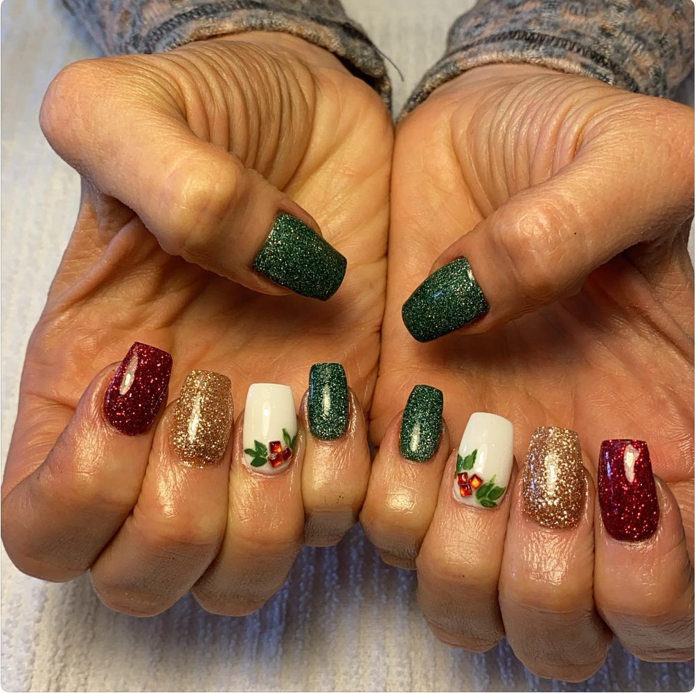 Elegant pink nail design