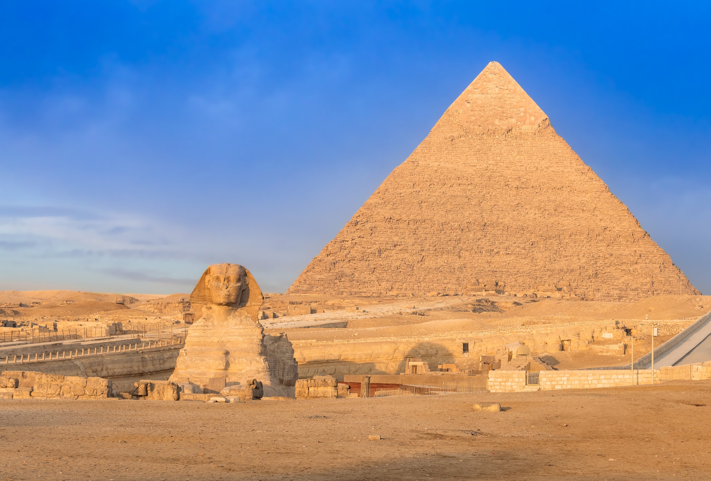 The Great Sphinx and pyramid of Khafre in Giza, Cairo, Egypt