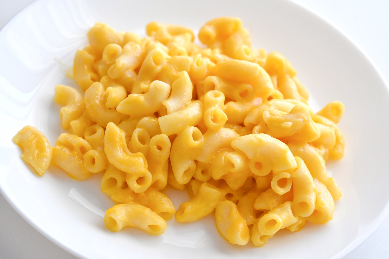 Macaroni and cheese on a plate. Italian food.