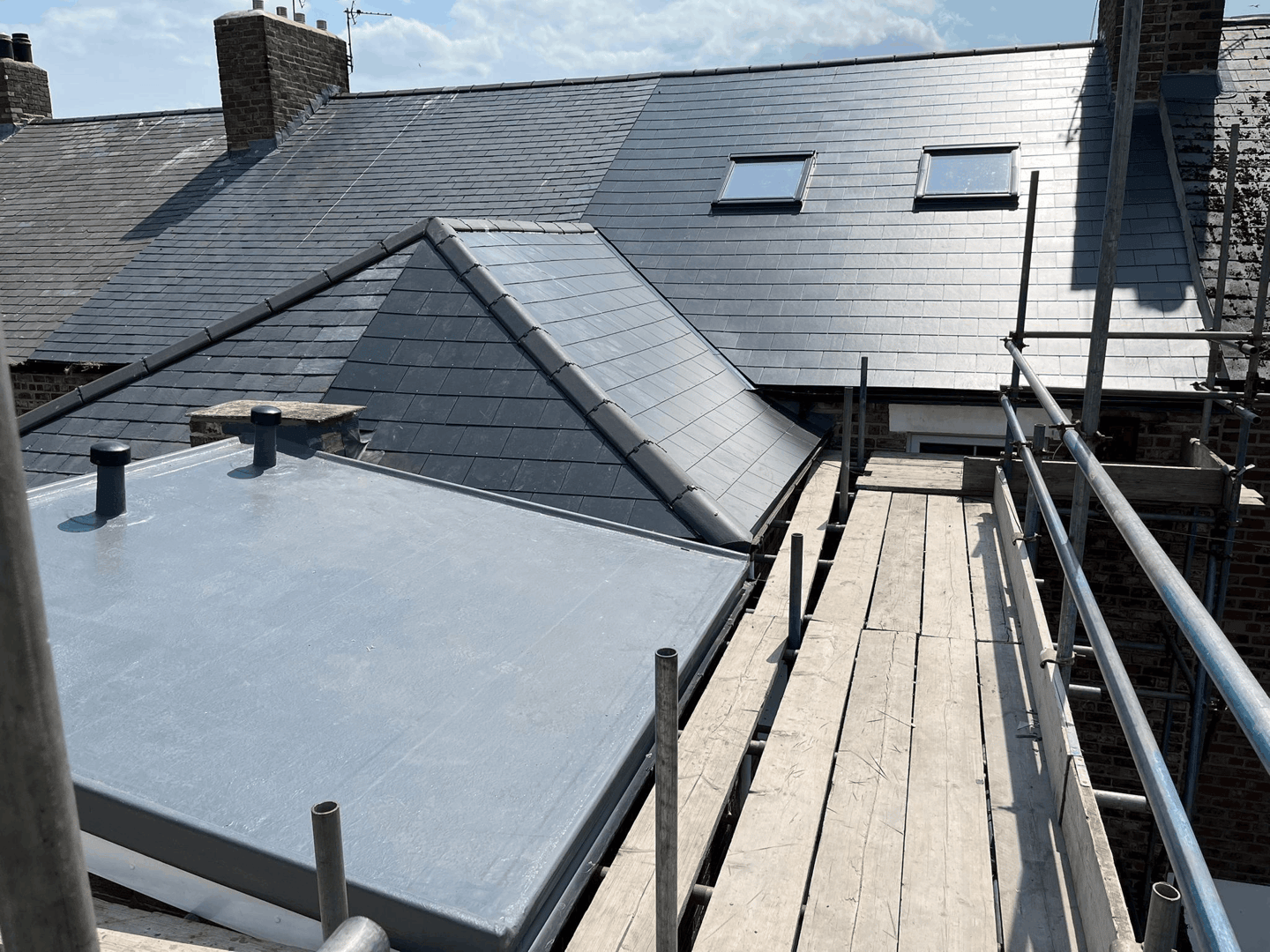 Roofing services in Downhill