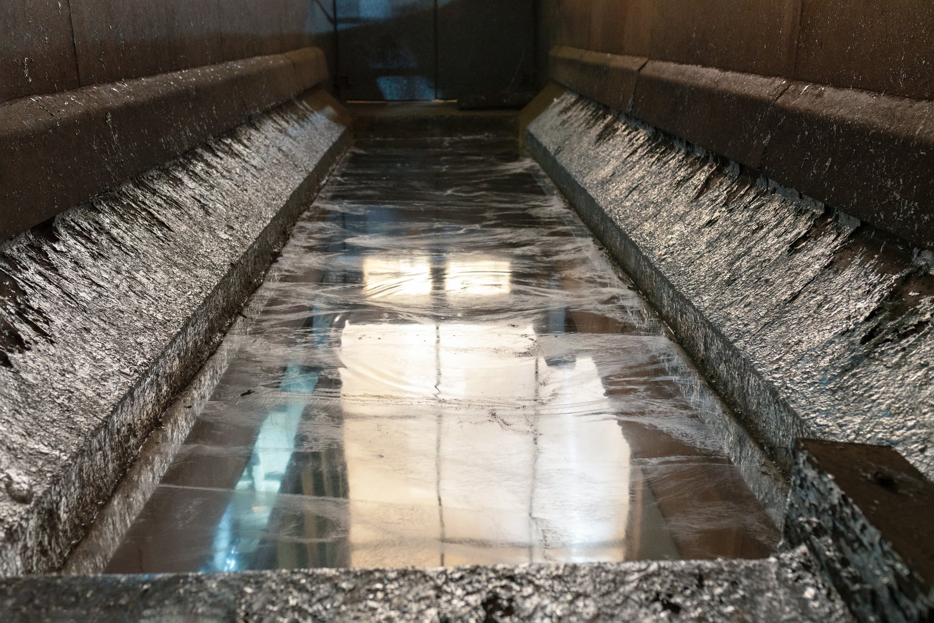 Melted zinc, hot-dip galvanization