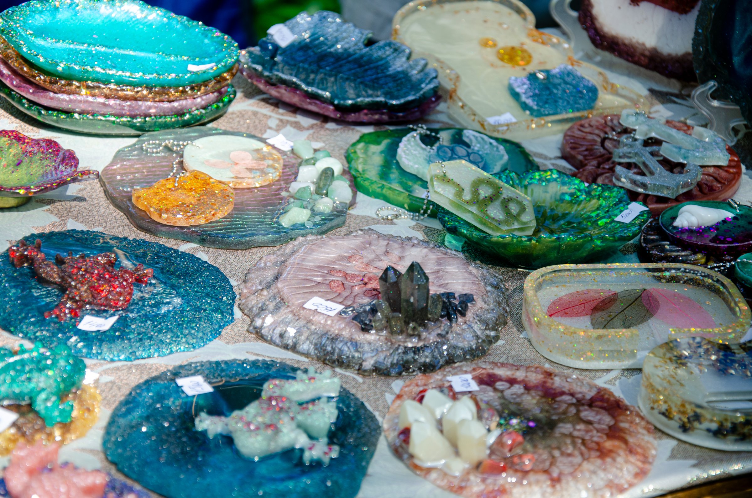 Showcase of souvenirs made of frozen resin