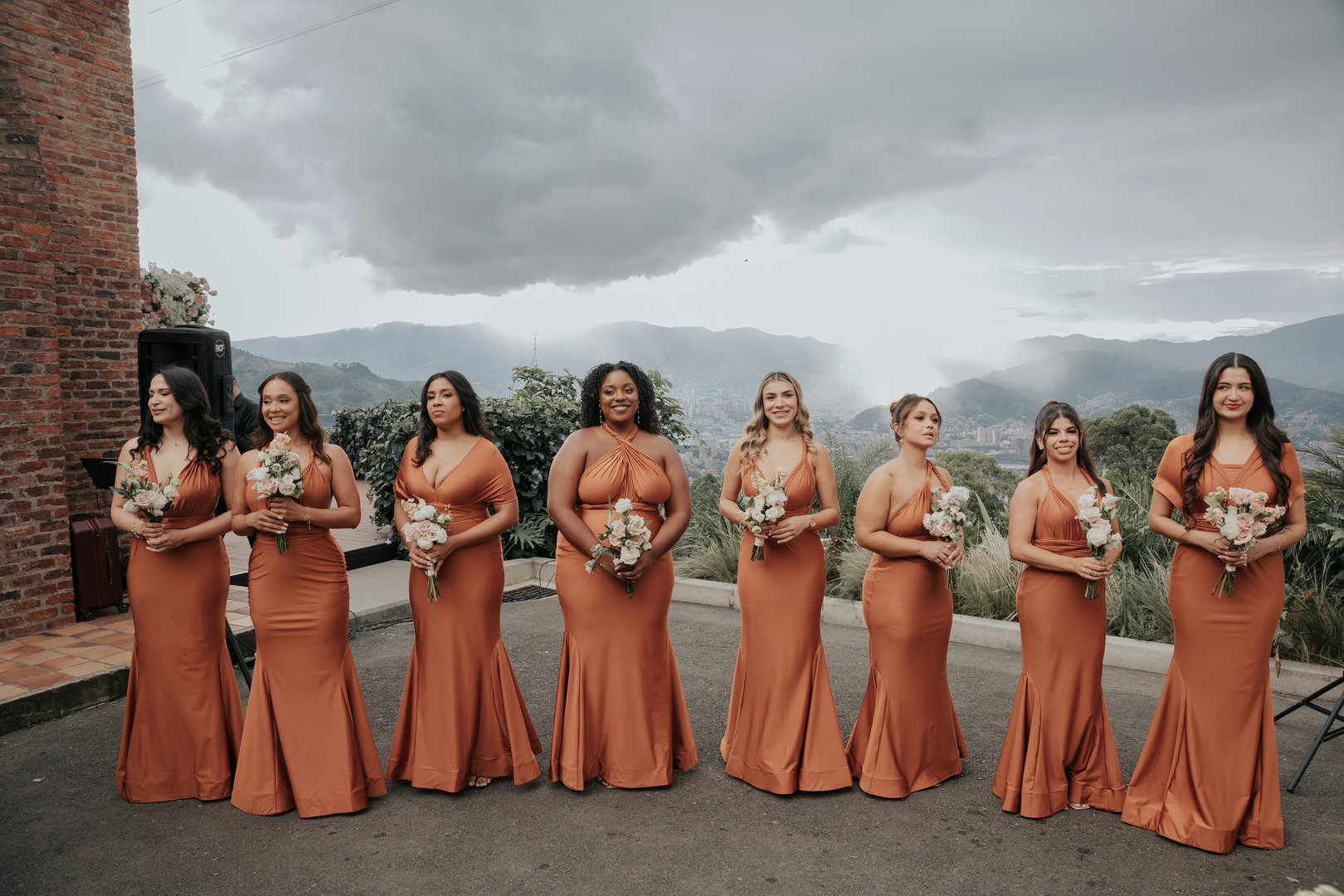 Samantha and Steven wedding photography at Voilà Wink Eventos, Medellín, Colombia