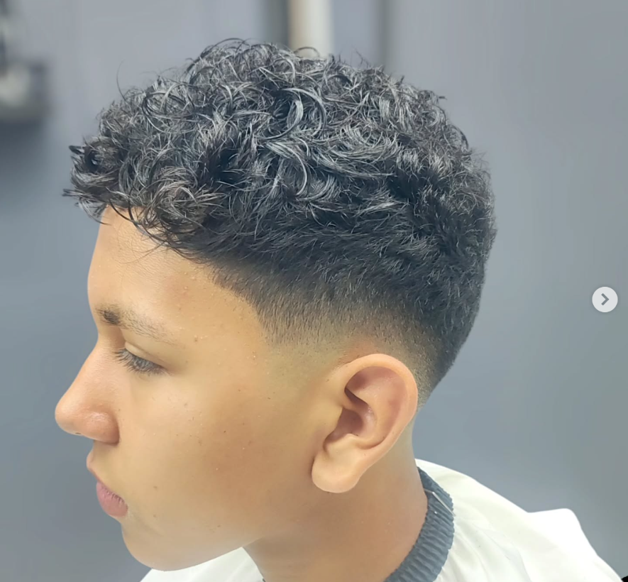 Trabajo profesional de barbería J Craft's - Corte especializado