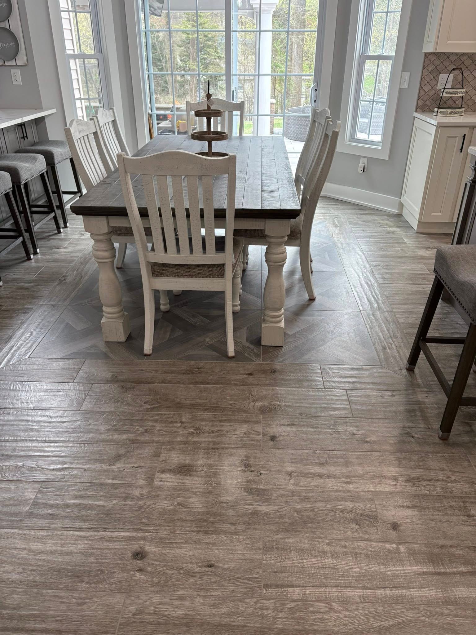 Kitchen remodeling in Toledo area – contemporary kitchen with sleek appliances