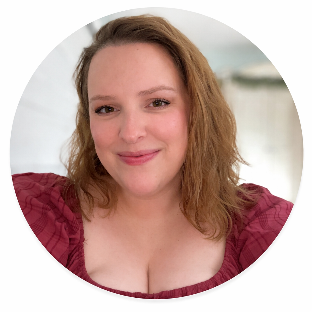 Annalee, Founder of Daisy Declutter & Design