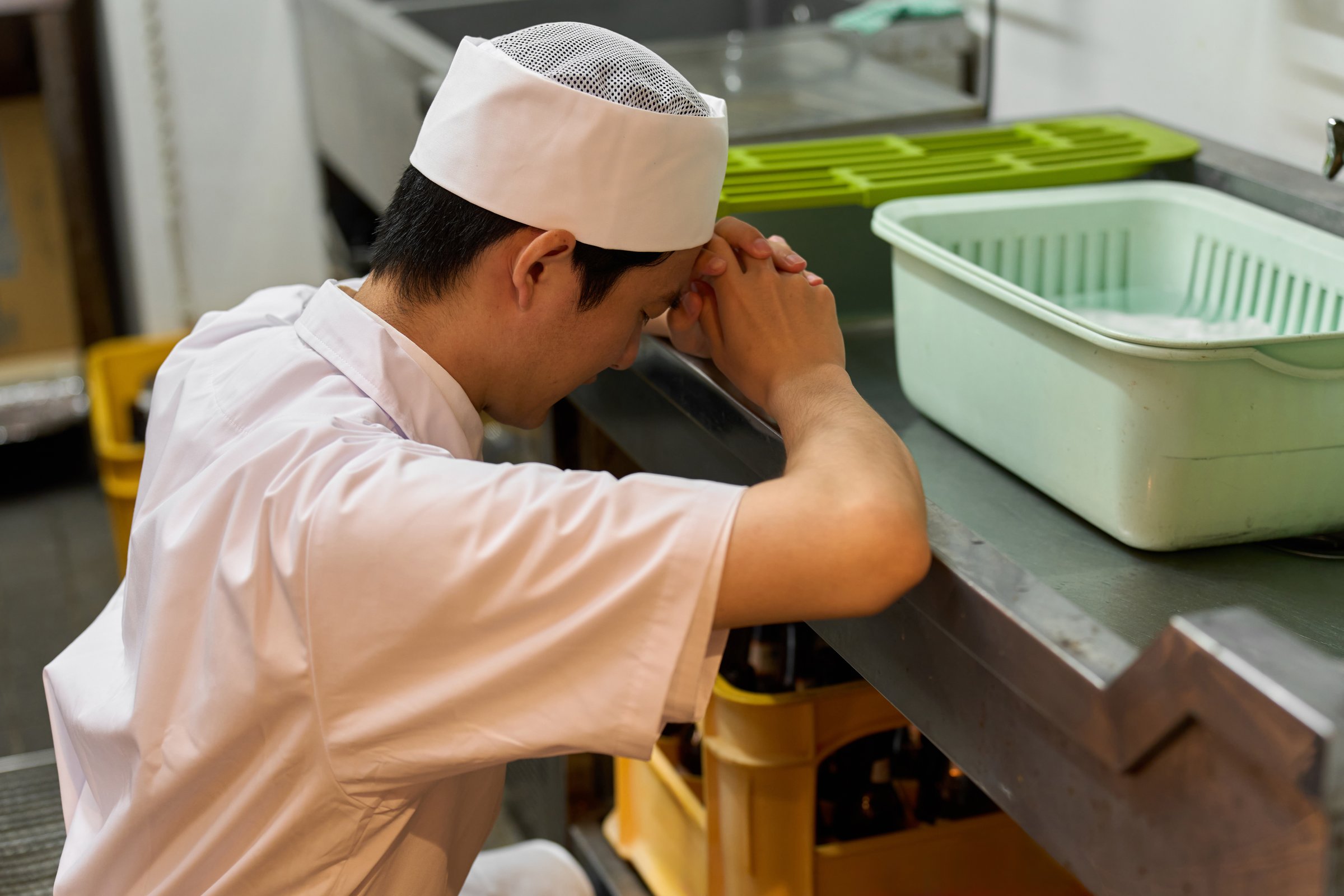 A Japanese chef who finds work difficult