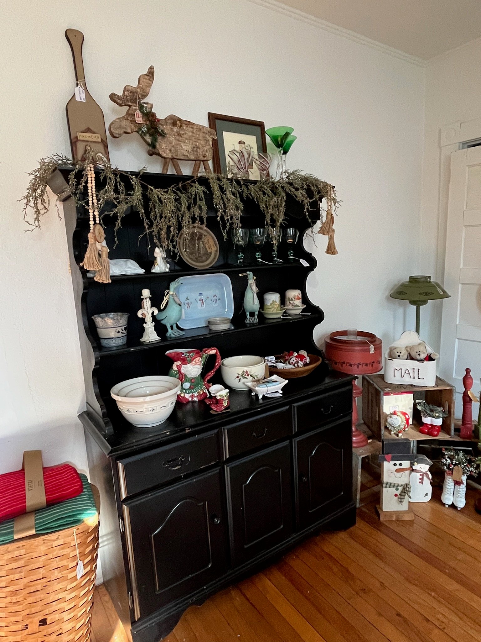 Store gallery showcase