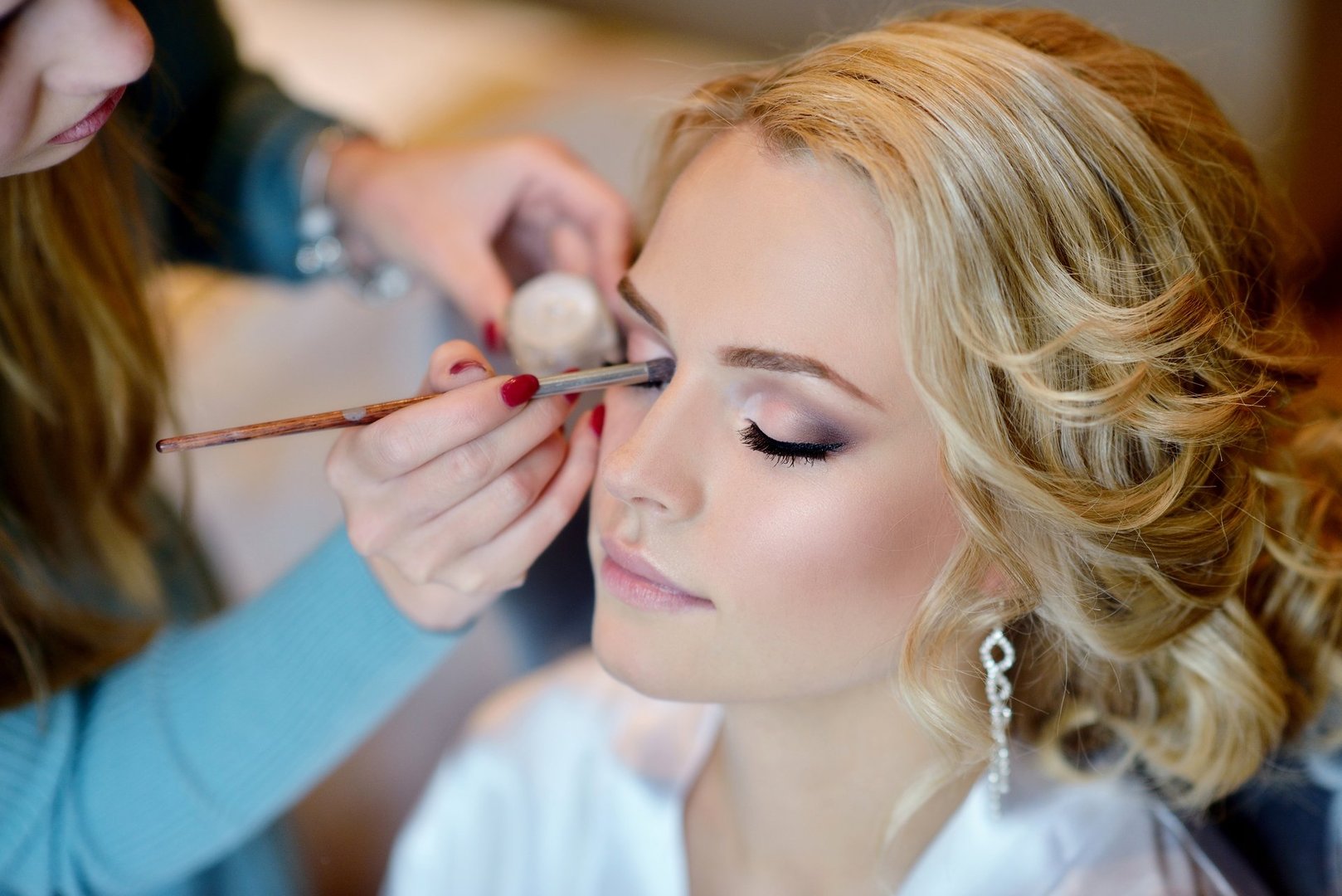 Beautiful bridal makeup and eyelash extensions