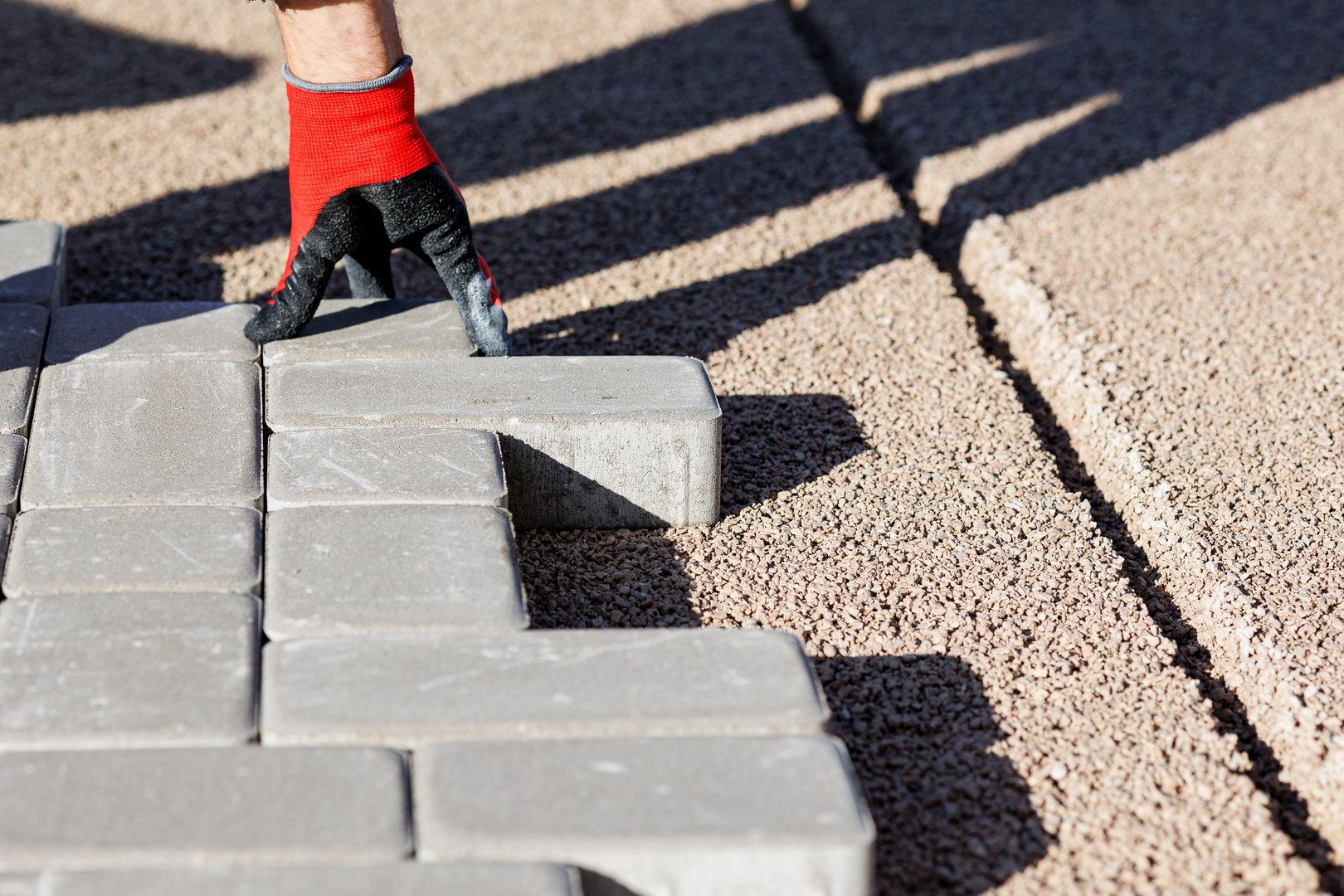 Paving stones walkway installation