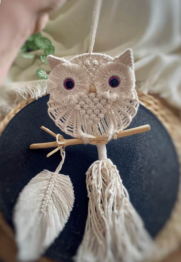 Ręcznie wykonana sowa z makramy