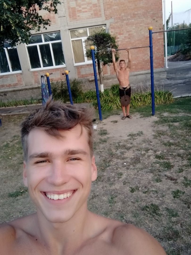 Young Tymur starting calisthenics journey