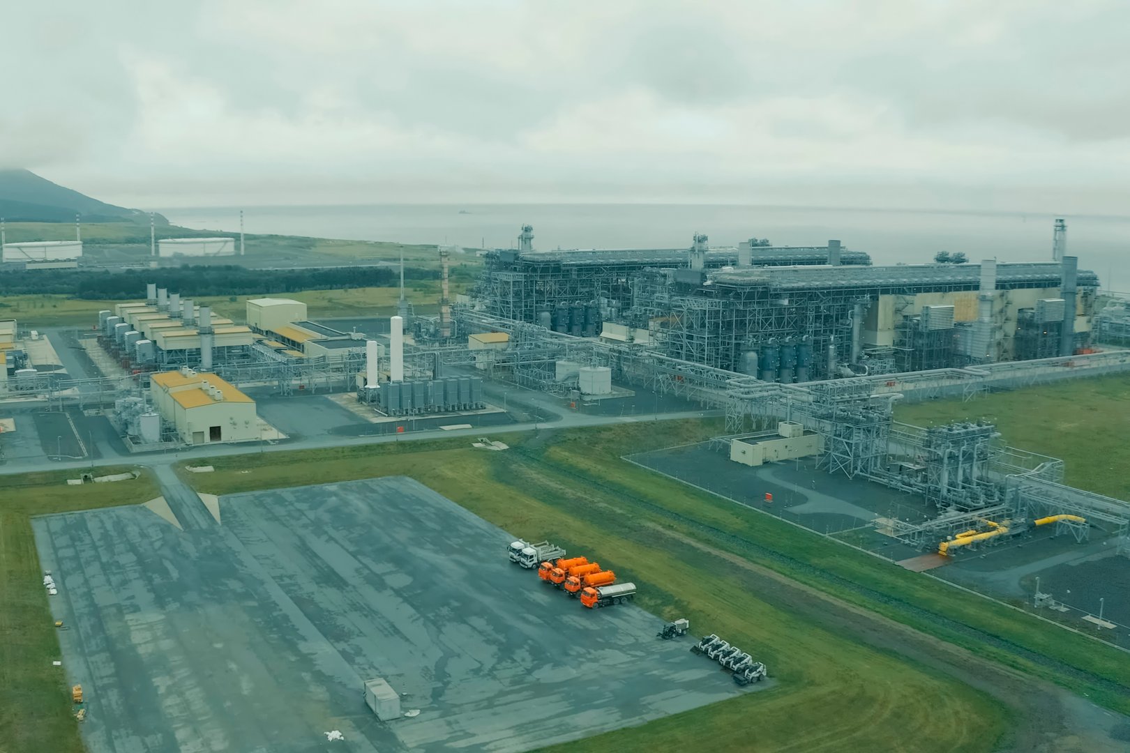 A coastal plant for the production of liquefied natural gas, an up-to-date energy carrier of the 21st century, port infrastructure for tanker refueling.