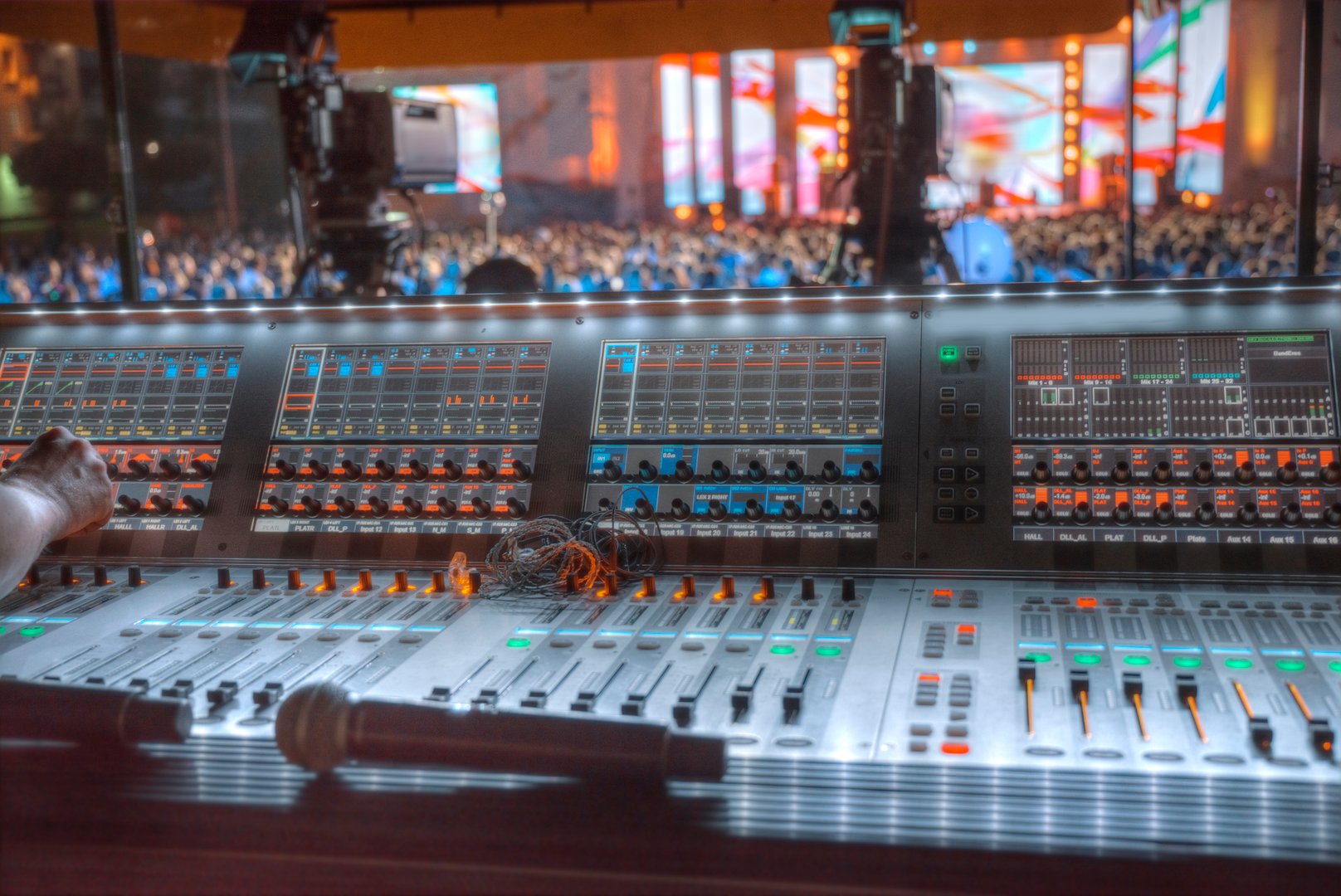 People at the concert are waiting for the show