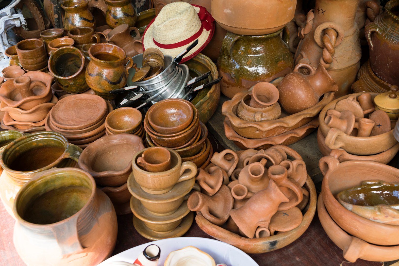 handicrafts in clay, handmade in San Pedro Ayampuc market.