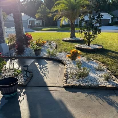 Snip N Trim Landscaping Project - Fresh Mulch Installation