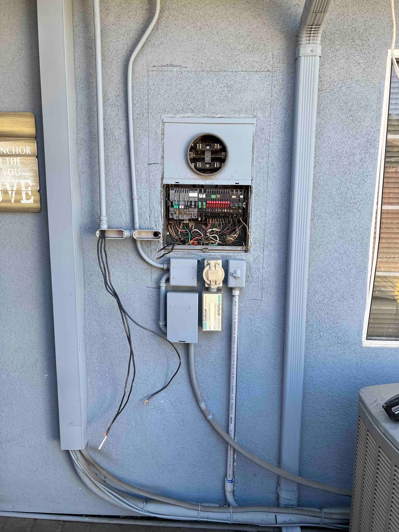 Panel Upgrades 200AMP - Image 3