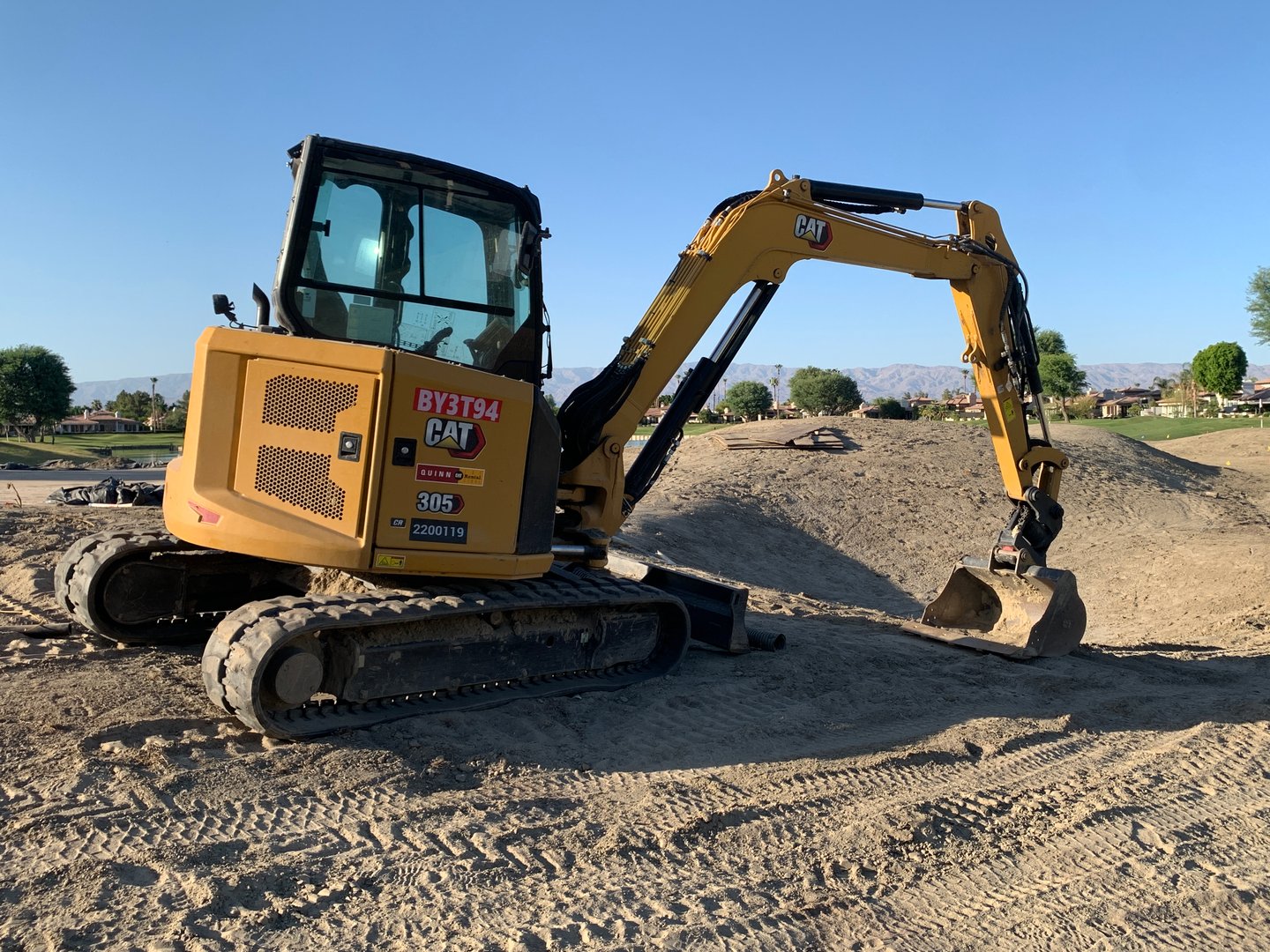 La Quinta, CA, USA
June 15, 2024
CAT 305 excavator parked on dirt
