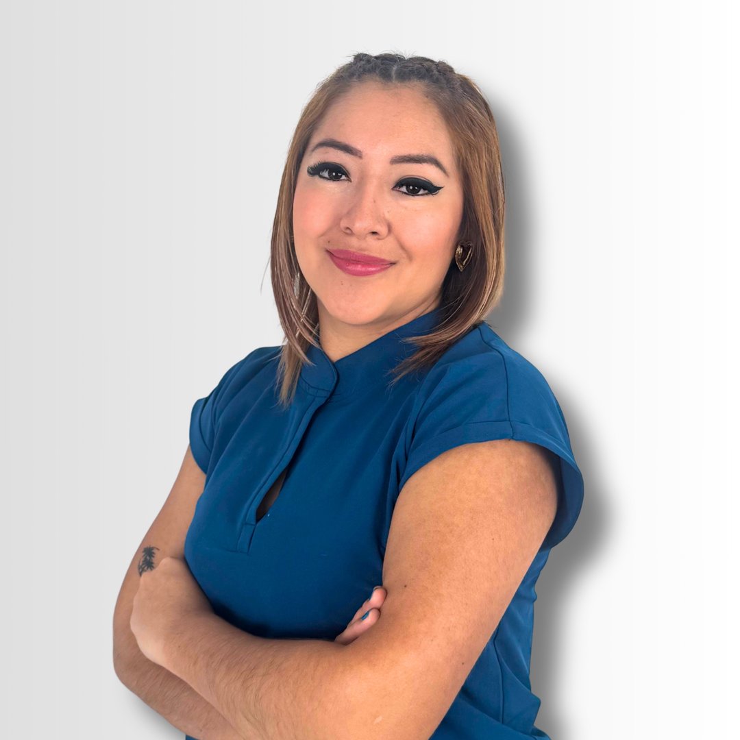 Dr. Gabriela Carnalla O. - Dental Aesthetics Expert