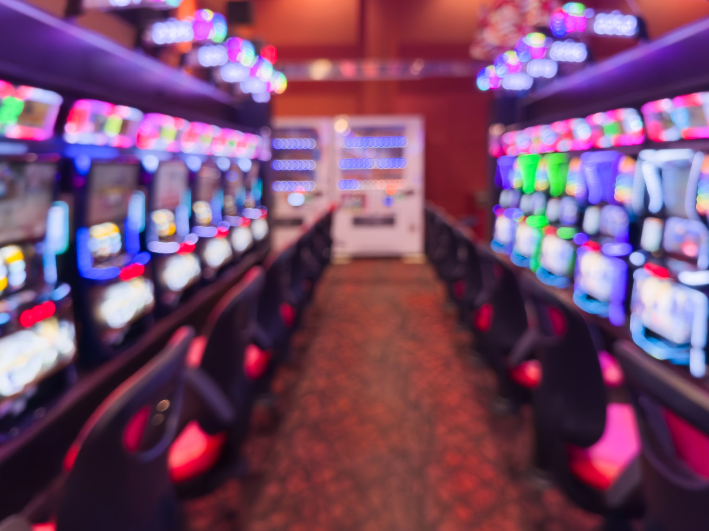 Defocused Pachinko Parlor Background、Abstract Neon Slot Machine Lights
