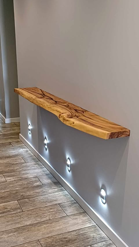 Półka z naturalną krawędzią 10