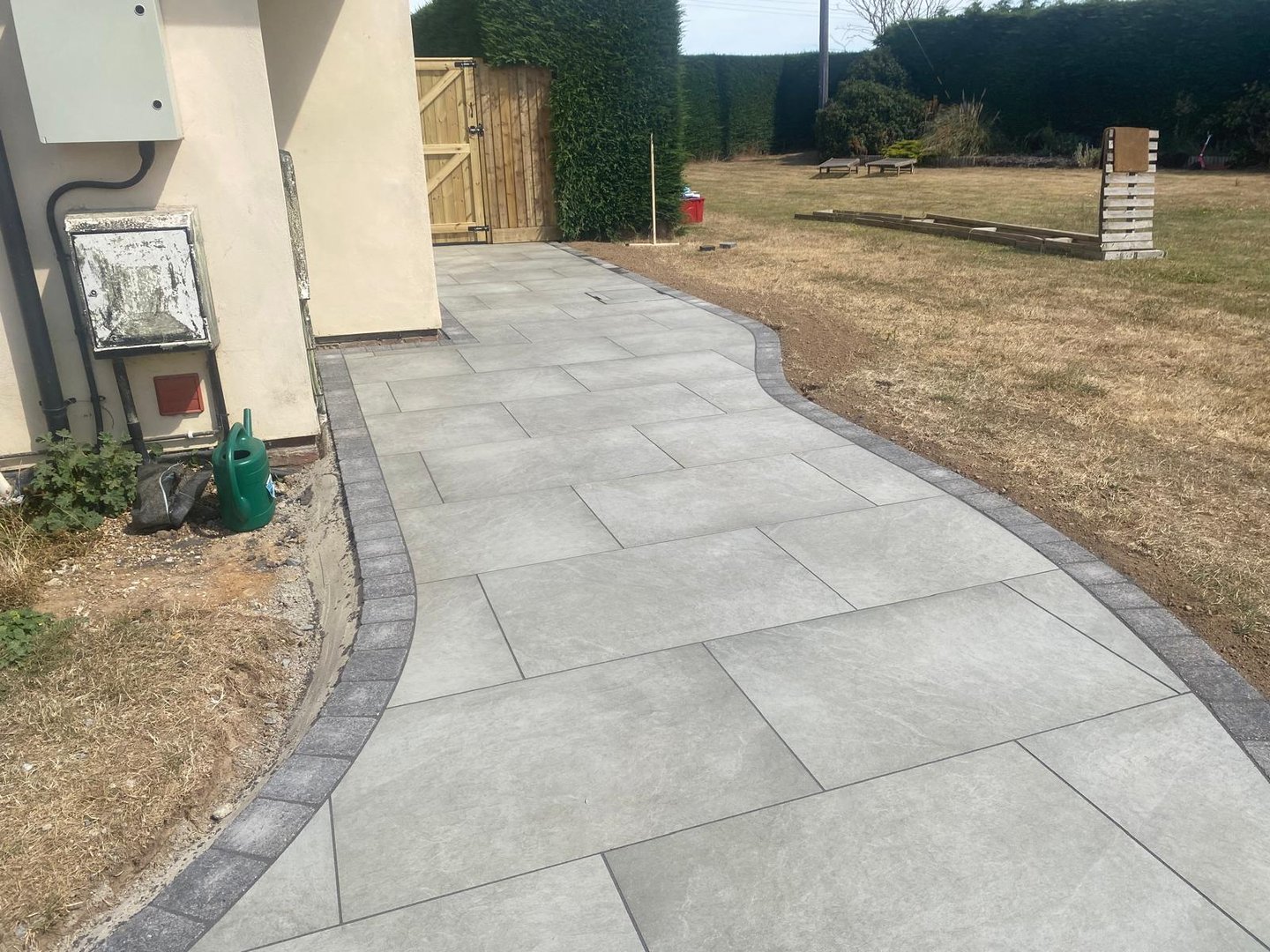 Hedge cutting project