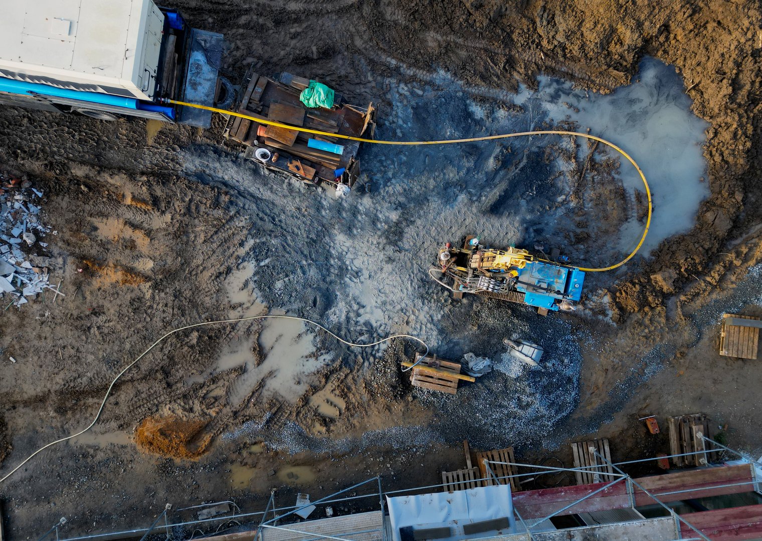 drilling wells using a drilling rig powered by a powerful compressor or hydraulics. grouting of foundations of buildings that are not stable.grouting