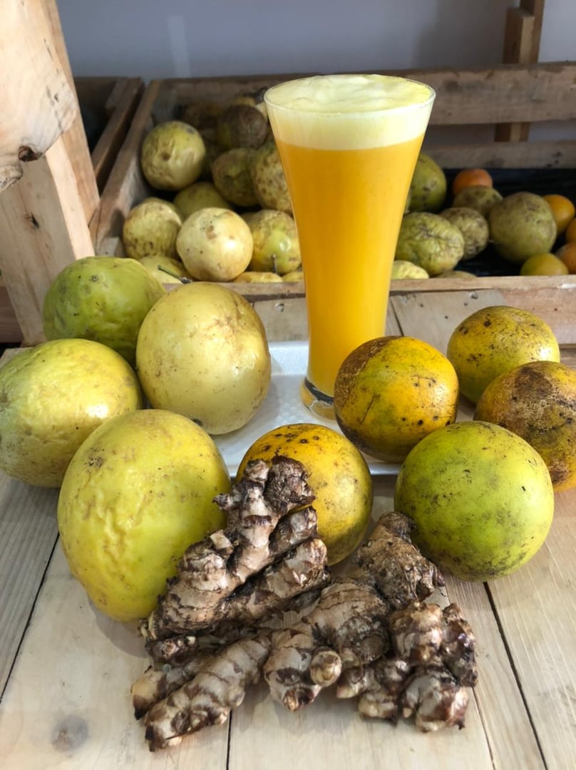 Sumo natural de laranja com maracujá e gengibre Kifrutas