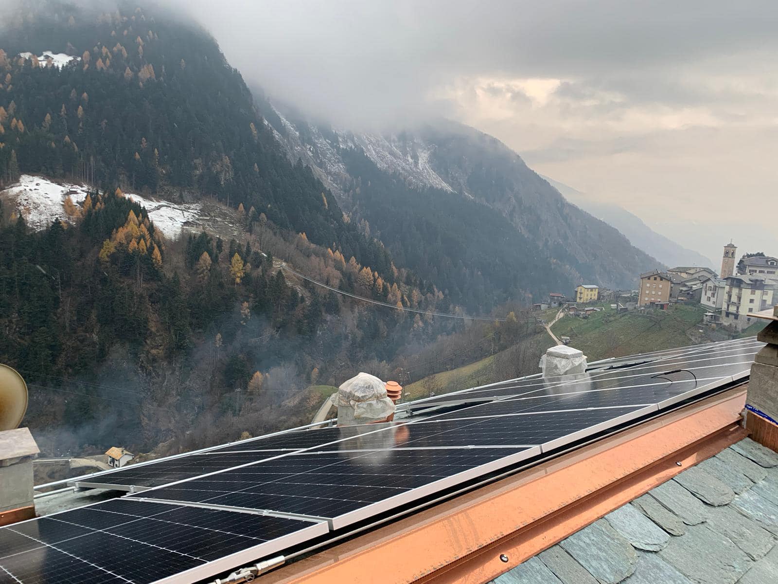 Impianto fotovoltaico industriale su grande struttura commerciale