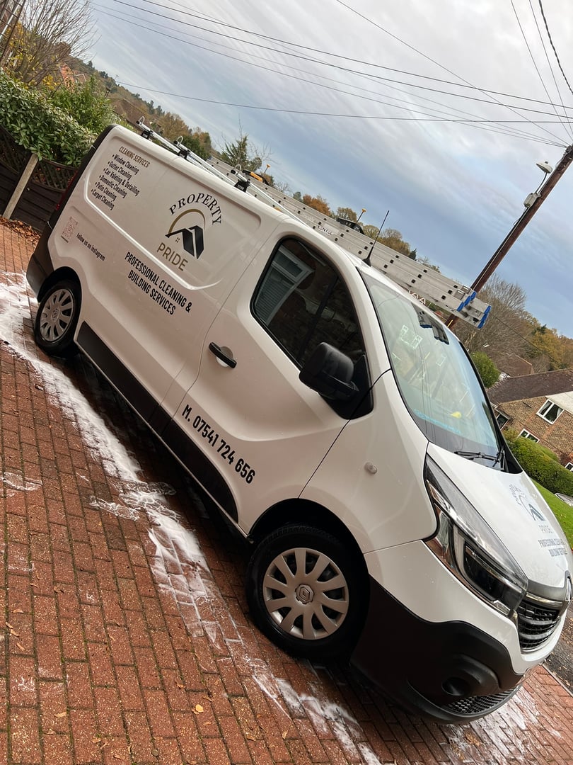 Gutter cleaning service