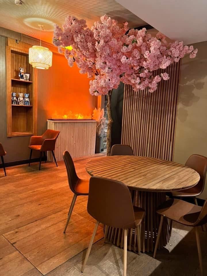 Restaurant Kin interior