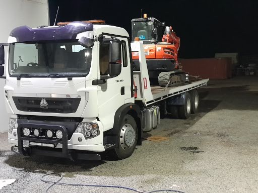 DMP Tilt Tray Services excavator transport