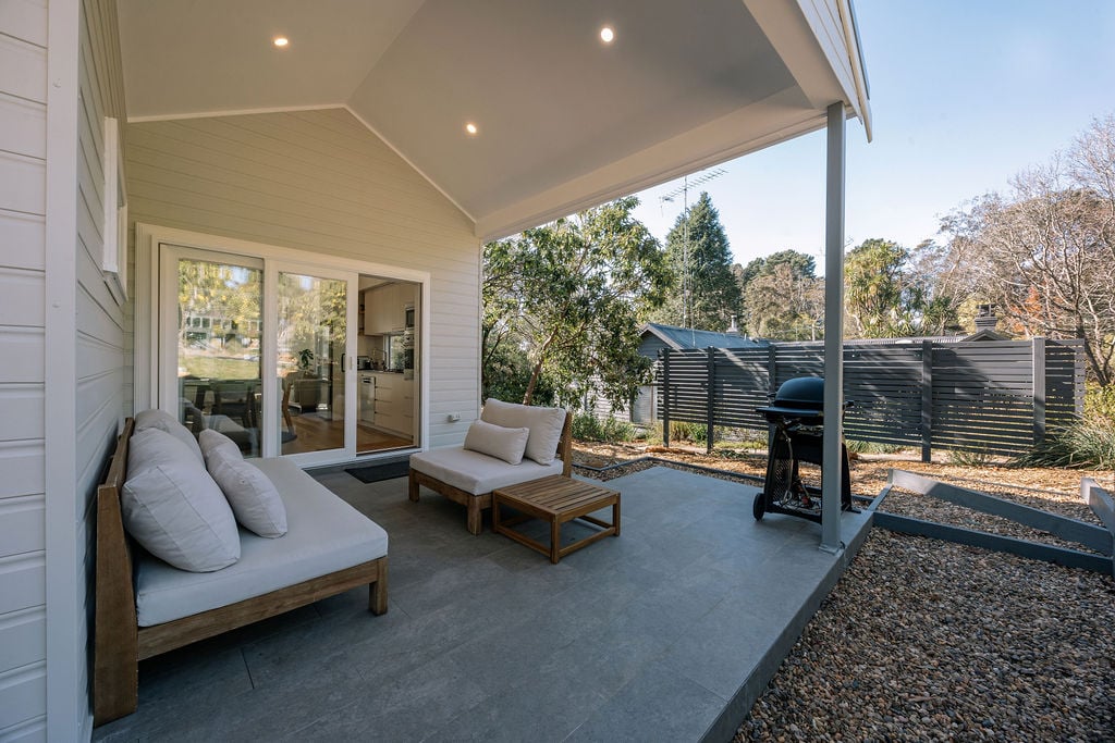 Interior view of Woodlands Cottage living space