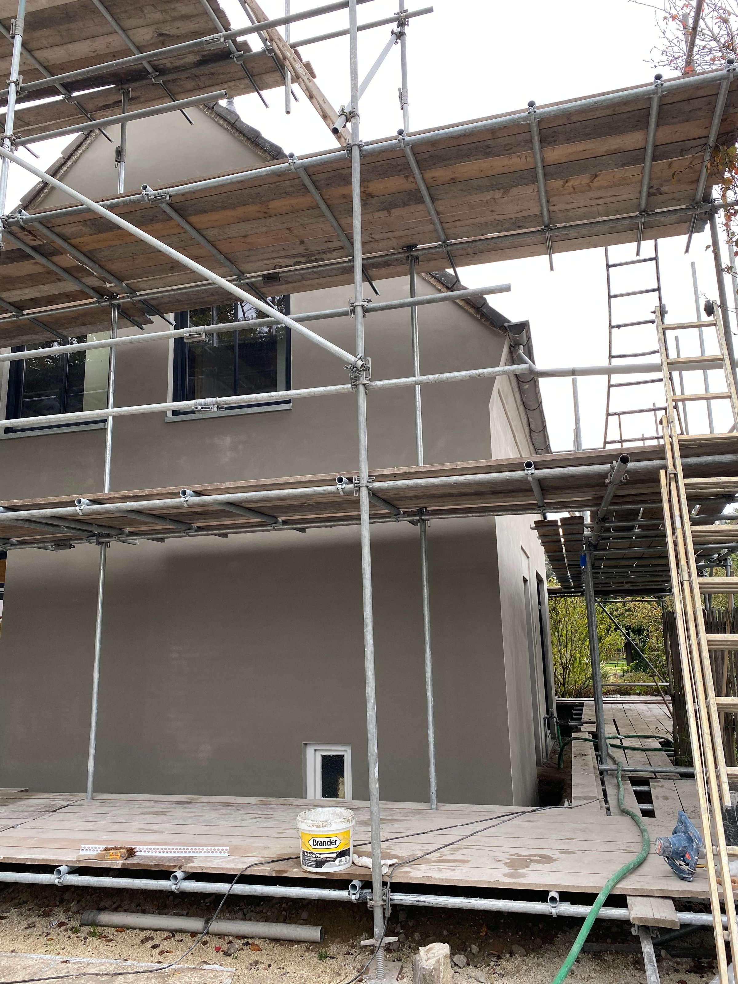 bakstenen gevel woning oss voor gevel stucen renovatie