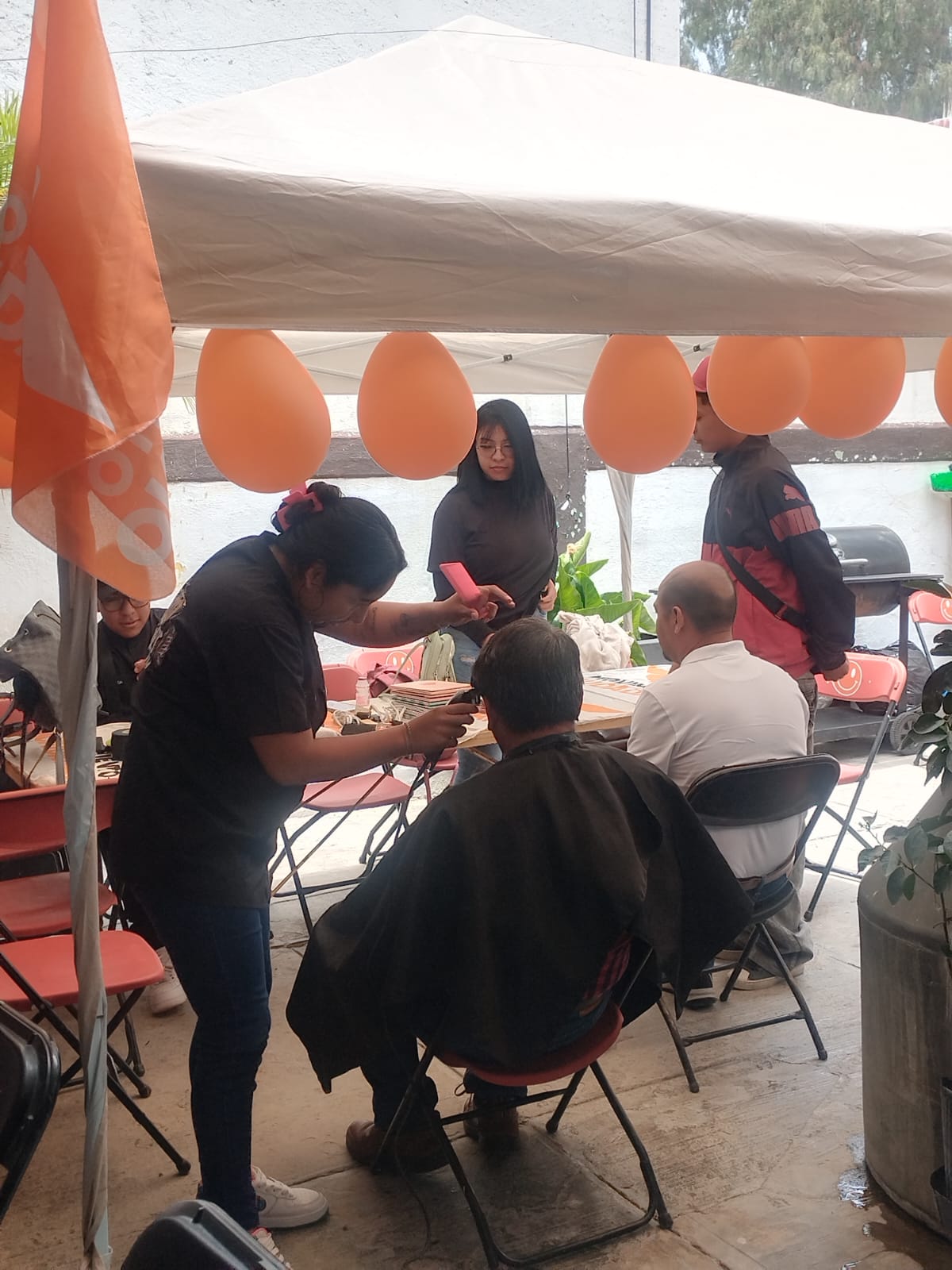 Servicio comunitario - Cortes de pelo gratis para la comunidad