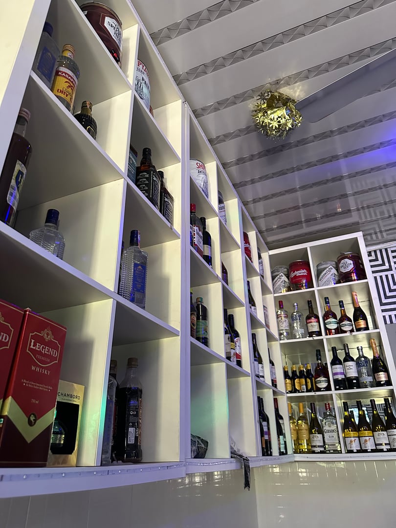 JT Bar drinks and atmosphere