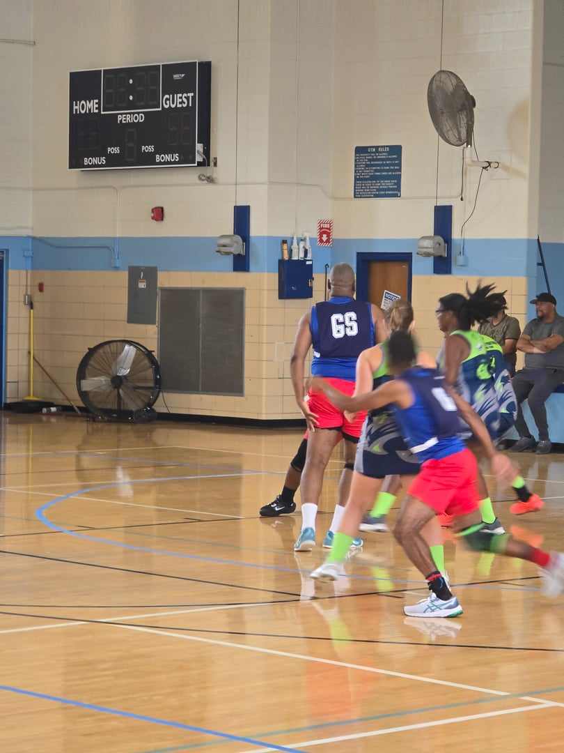 USA Men's Netball players demonstrating game strategy