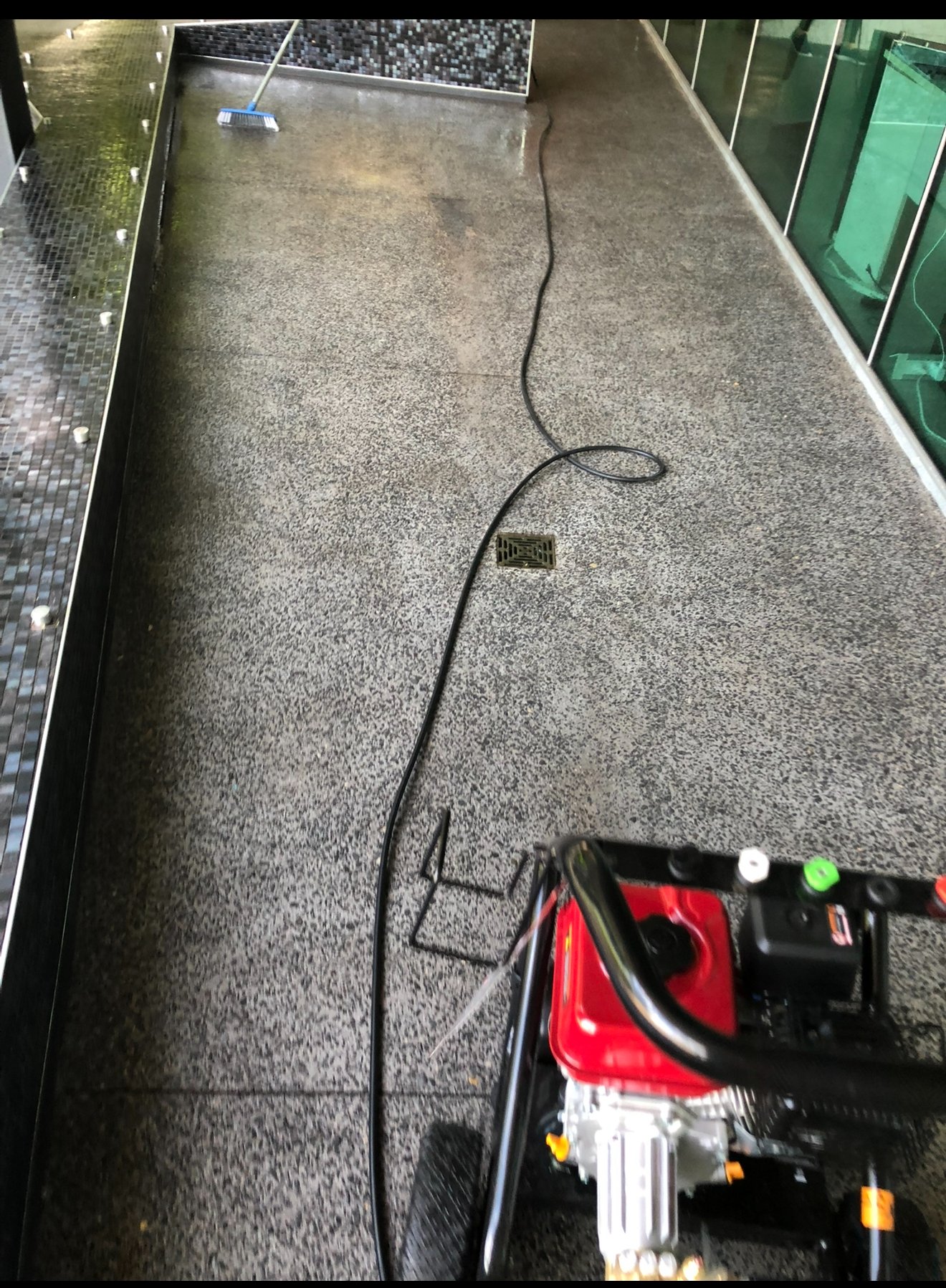 Professional commercial window cleaning service