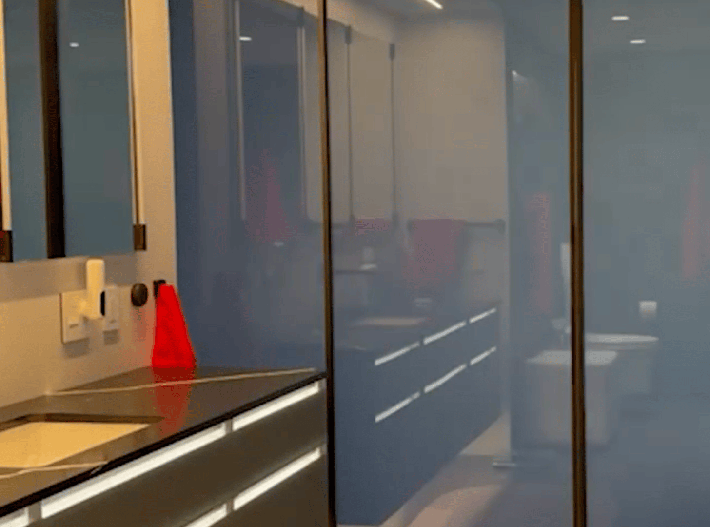 Luxury Hotel Bathroom