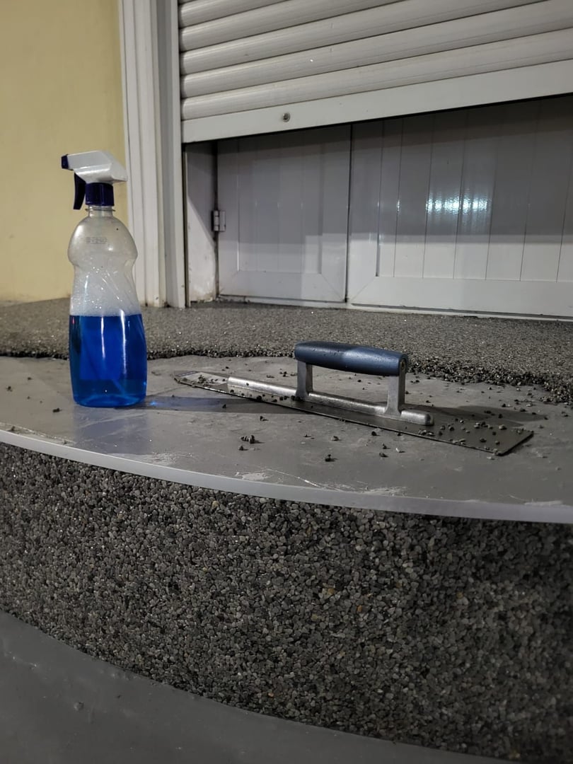 Pardoseală epoxy aplicată profesional