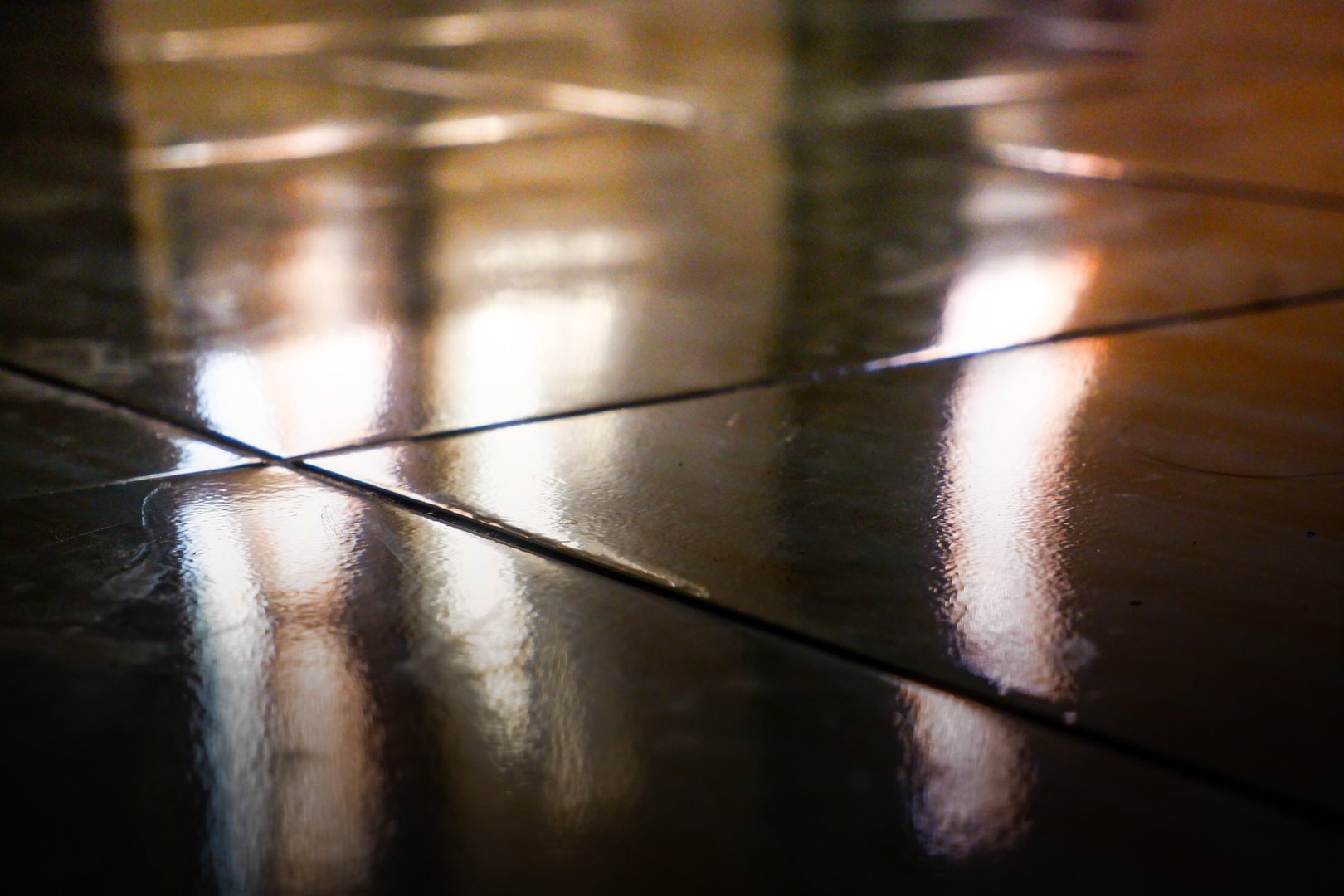 reflection light on the floor