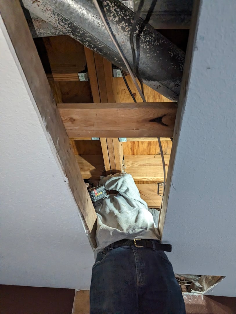 Sagging floor correction with proper support structure
