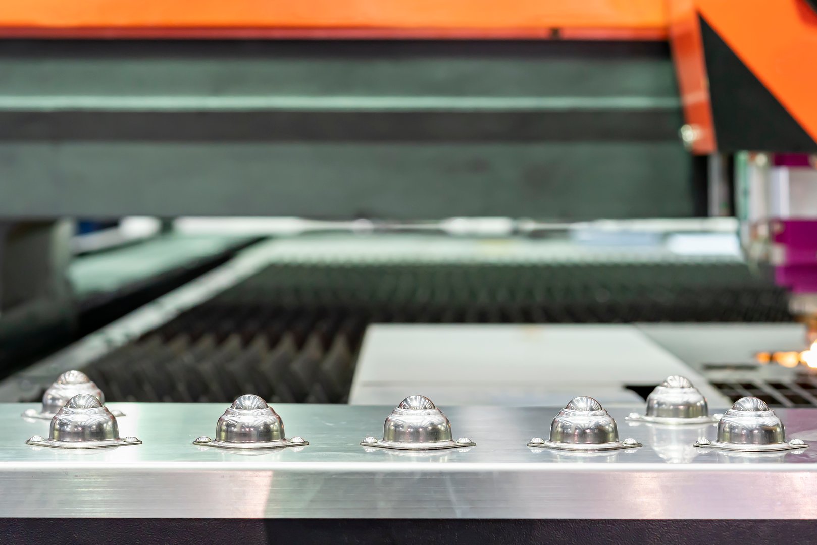 ball bearing support and transfer for conveyor transport or move metal plate or material of laser cutting machine