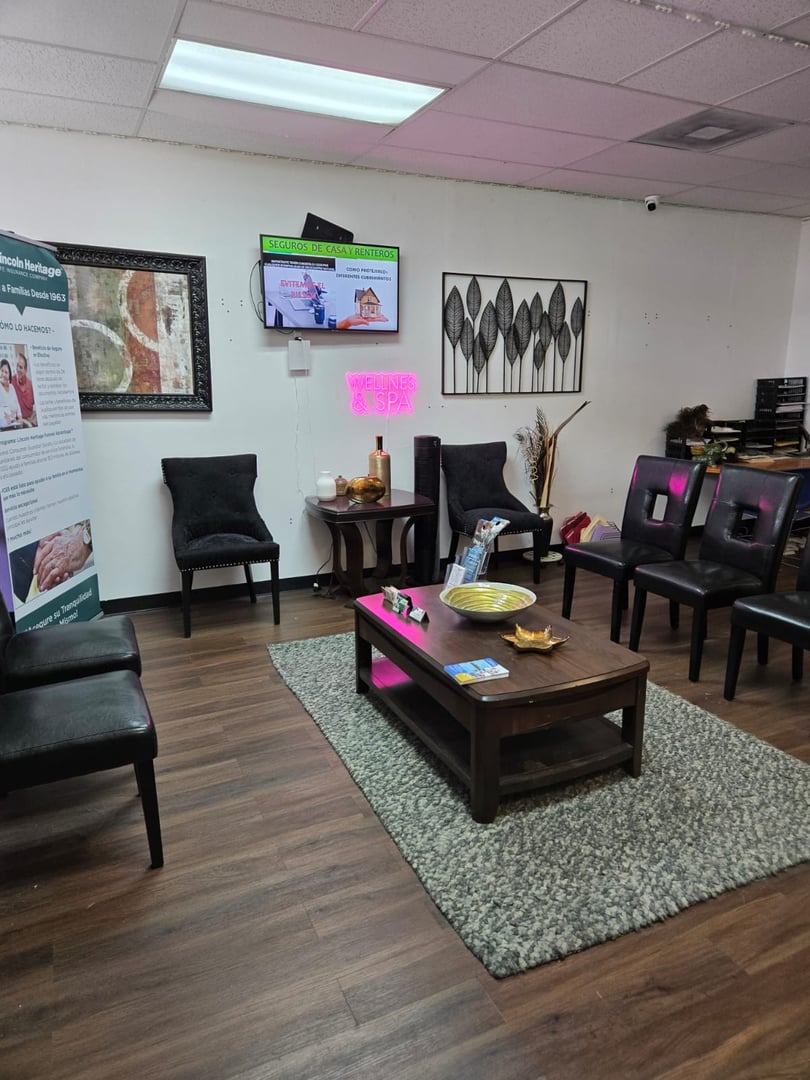 Cliente visitando Colmex Agency