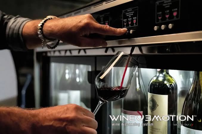 Vino por copeo WineEmotion para mixología, cava, enología, vinotecas y Enfriador de Copas Thrill - Sistema completo dispensador automático