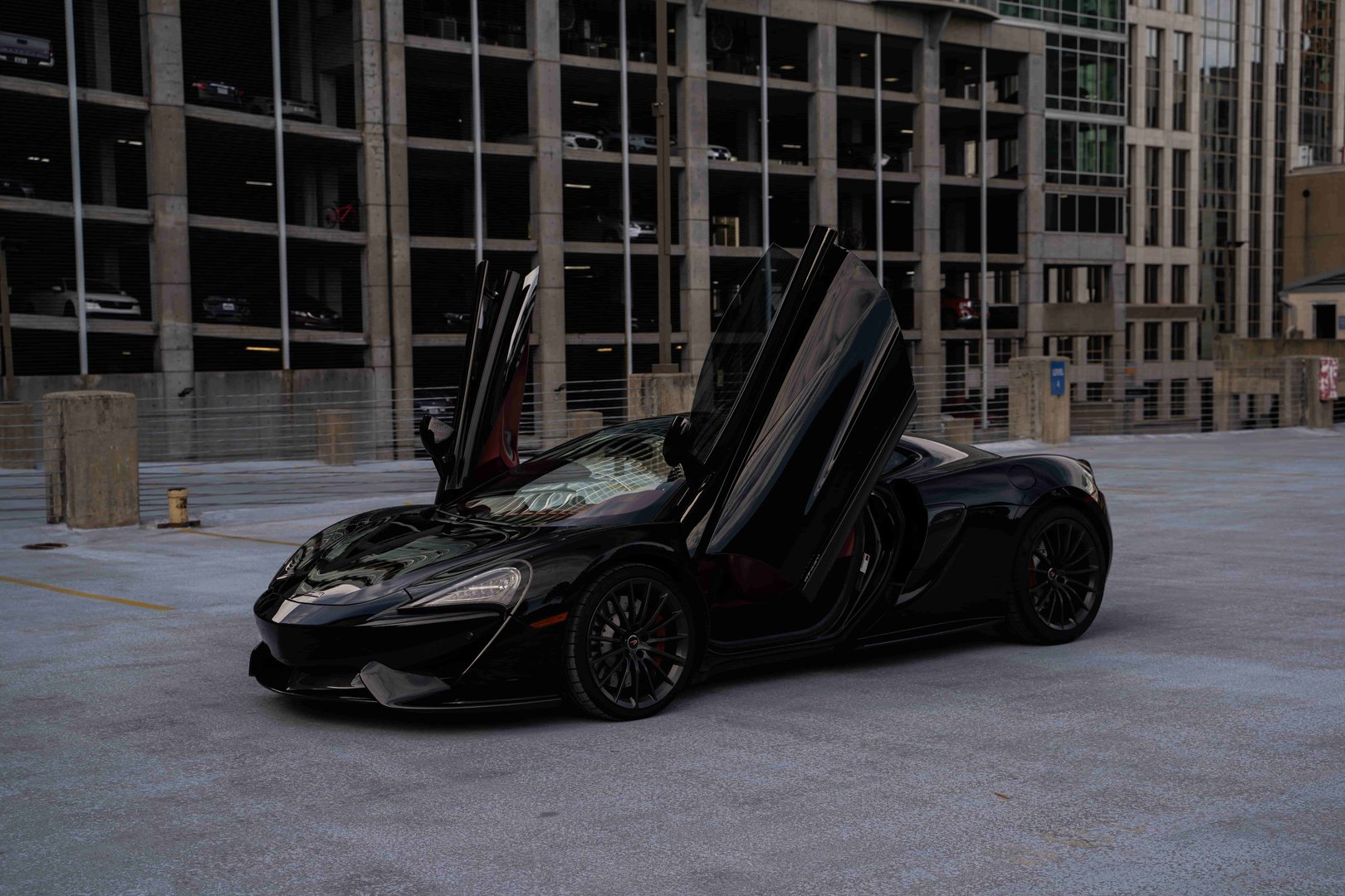 McLaren 570GT luxury grand tourer sports car